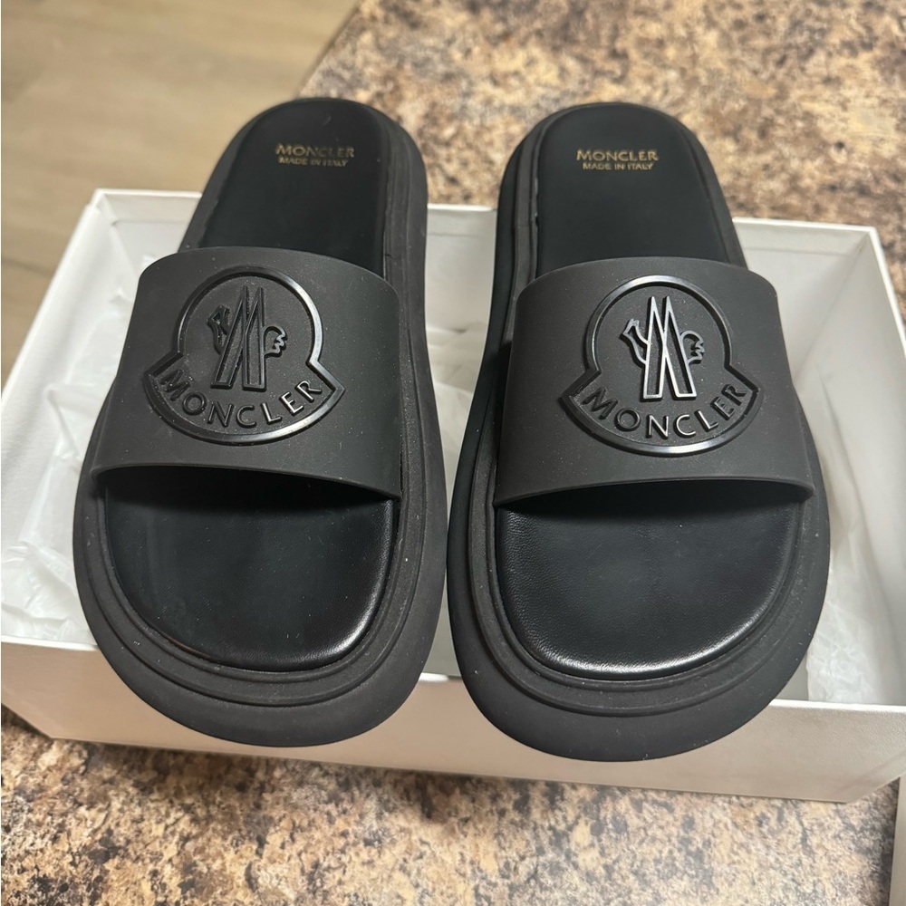 Moncler Slyder